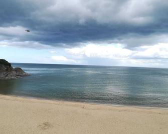Rooms at The Highcliffe - Cardigan - Strand