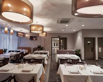 Tenet Hotel Yekaterinburg - Ekaterinburgo - Restaurante