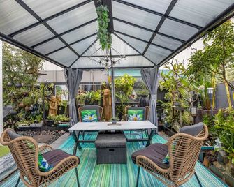 Cotton Tree Tranquil Gem 2 Bedroom Central Townhouse - Maroochydore - Patio