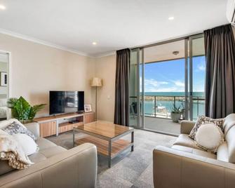 Beautiful Marina View Apartment - Geraldton - Living room
