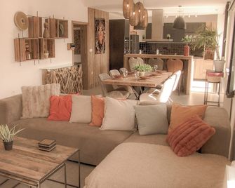 Ap3 - 2 Bedroom Terrace Apartment Charleroi Airport - Ransart
