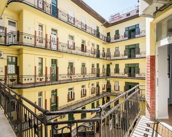 A13- Boutique Apartments, Best Location, By Bqa - Budapest - Parveke