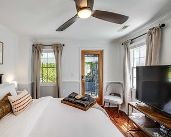 Charming Downtown 1 Br - Charleston - Sypialnia