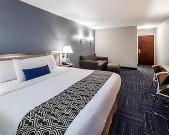 Microtel Inn & Suites by Wyndham Greenville / Woodruff Rd - Greenville - Bedroom