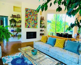 5 Star Luxury Home Surrounded by Nature - La Veta - Sala de estar