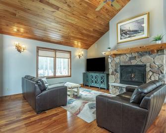 New Lakefront Retreat In Crosslake - Crosslake - Sala de estar