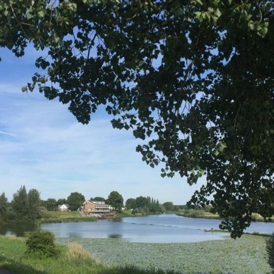 Hotel aan de Linge image 1