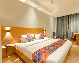 Fabhotel Penthouse - Guwahati - Bedroom