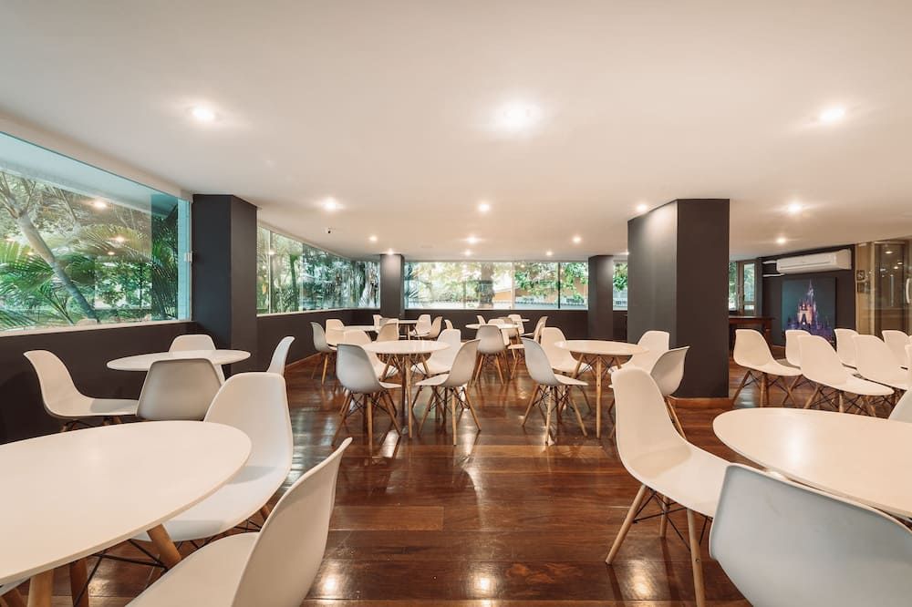 Angra Beach Hotel - אנגרה דוס רייס - מסעדה