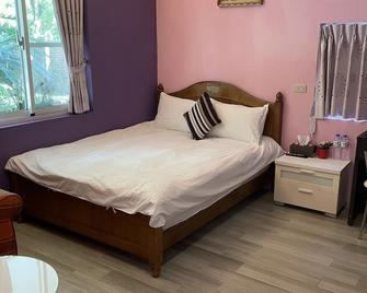 Pens Tree Bed And Breakfast - Luye Township - Bedroom