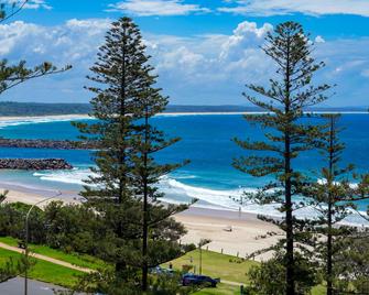 Mantra The Observatory - Port Macquarie - Beach