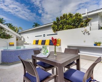 Villa Boscardi - Belize City