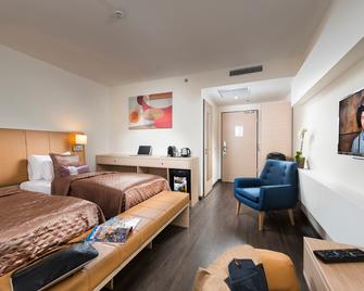 Bo33 Hotel Family & Suites - Budapest - Bedroom
