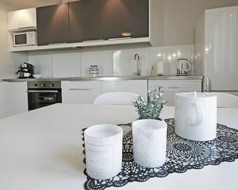 Irs Royal Apartments Apartamenty Irs Albatros - Gdansk - Cocina