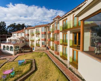 Hotel Rosario Lago Titicaca - Copacabana - Building