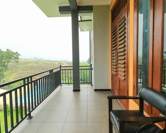 Villa Kangen Omah - Trawas - Balkon