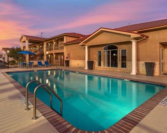 Best Western Dos Rios - Junction - Pool