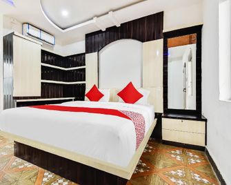 OYO Daivik Comforts - Shravanabelagola - Bedroom