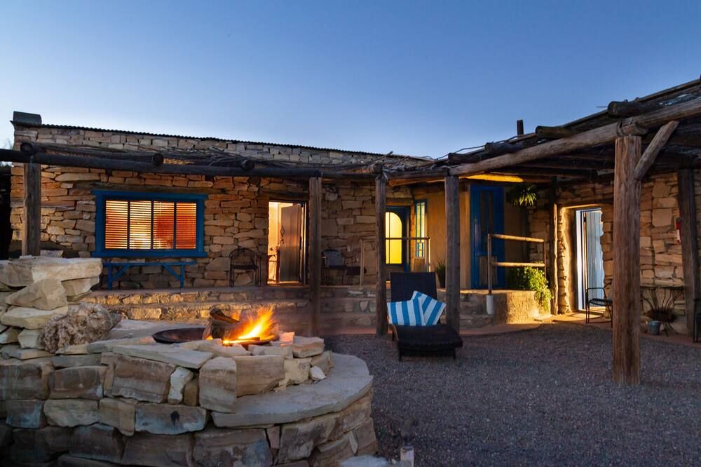 Other view of The Santa Elena Room - 50 minutes from Santa Elena Canyon.