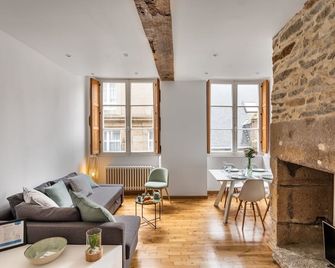 Le Cerf Volant - une pépite à l'Intramuros - Saint-Malo - Living room