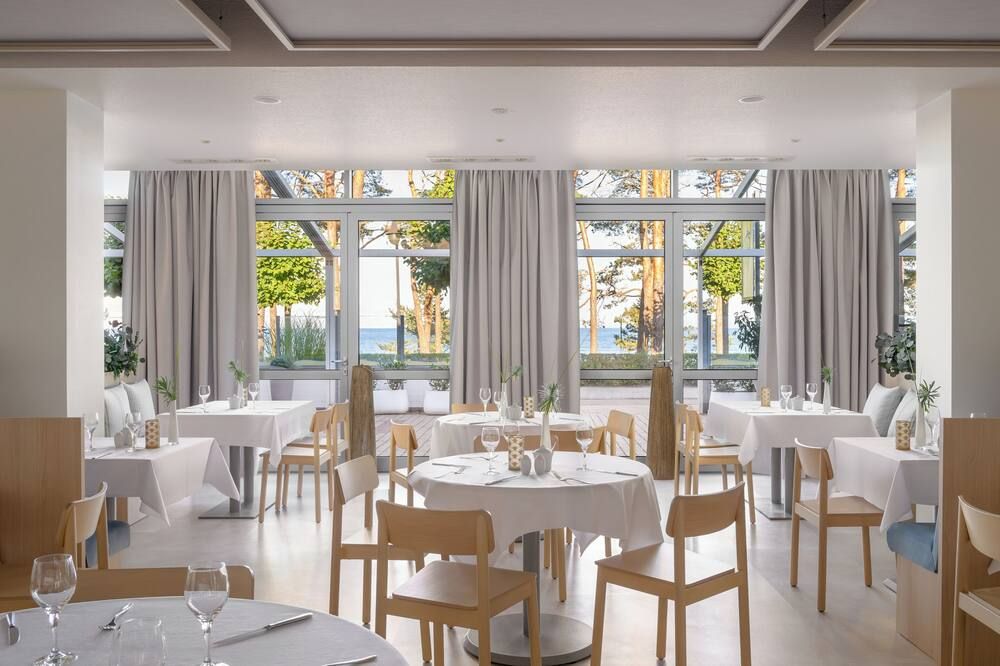 إيفا روجين هوتل آند فيرينبارك - بنز - مطعم