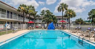 傑克遜維爾 - 橘園市 6 號汽車旅館 - 傑克遜維爾 - 杰克遜維爾（佛羅里達州） - 游泳池