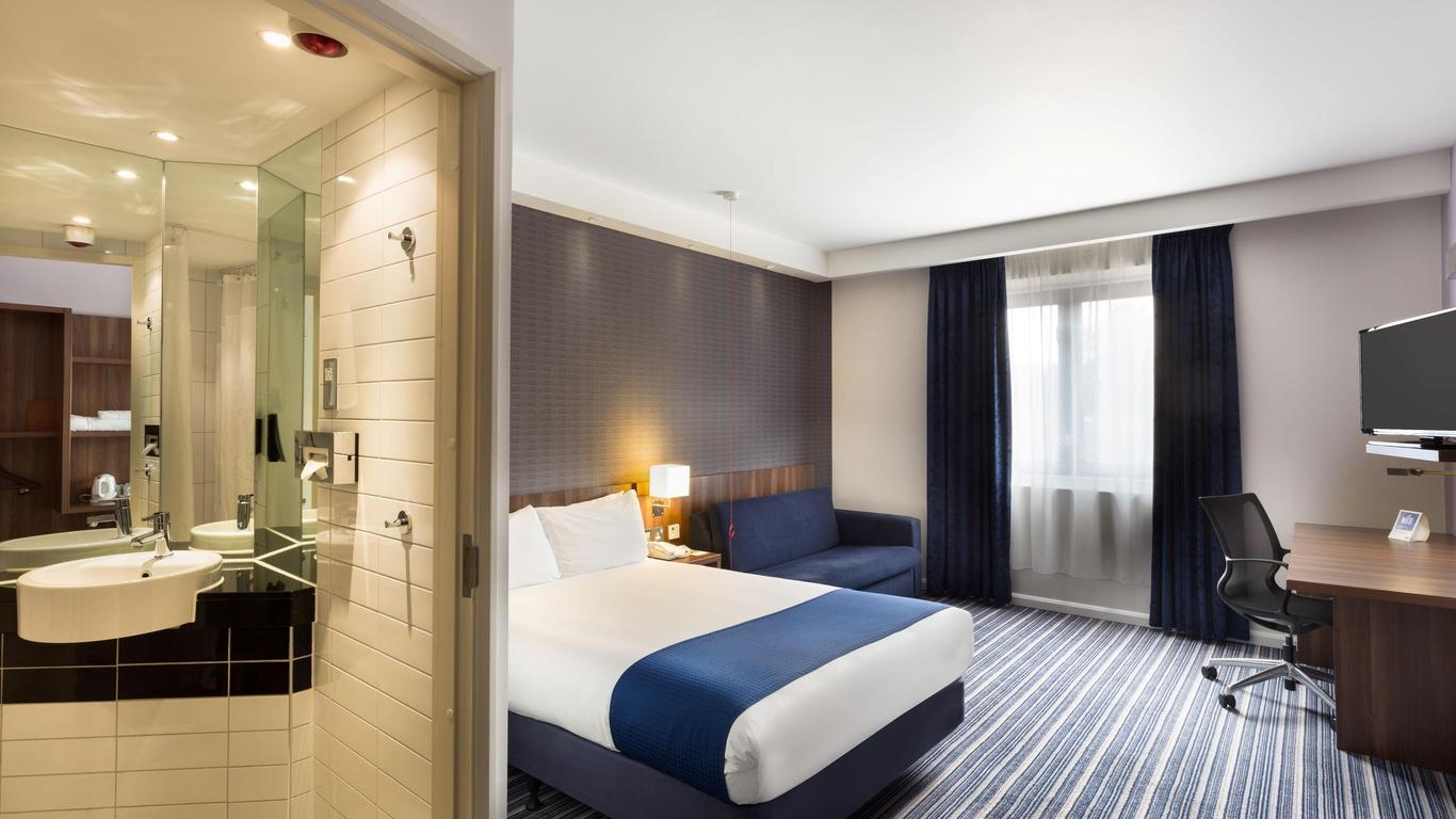 Holiday Inn Express Colchester By IHG