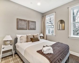 Modern Fishtown 4Bed/3Bath w/ Roof-deck + Patio! - Filadelfia - Habitación