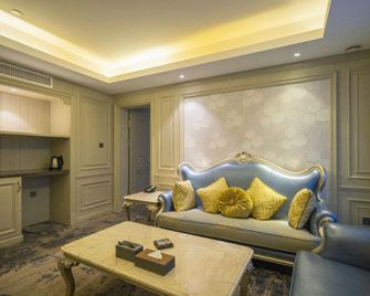 Daluqiao Hotel - Ürümqi - Bedroom
