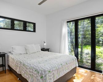 16 Ibis Court Rainbow Shores - Rainbow Beach - Schlafzimmer