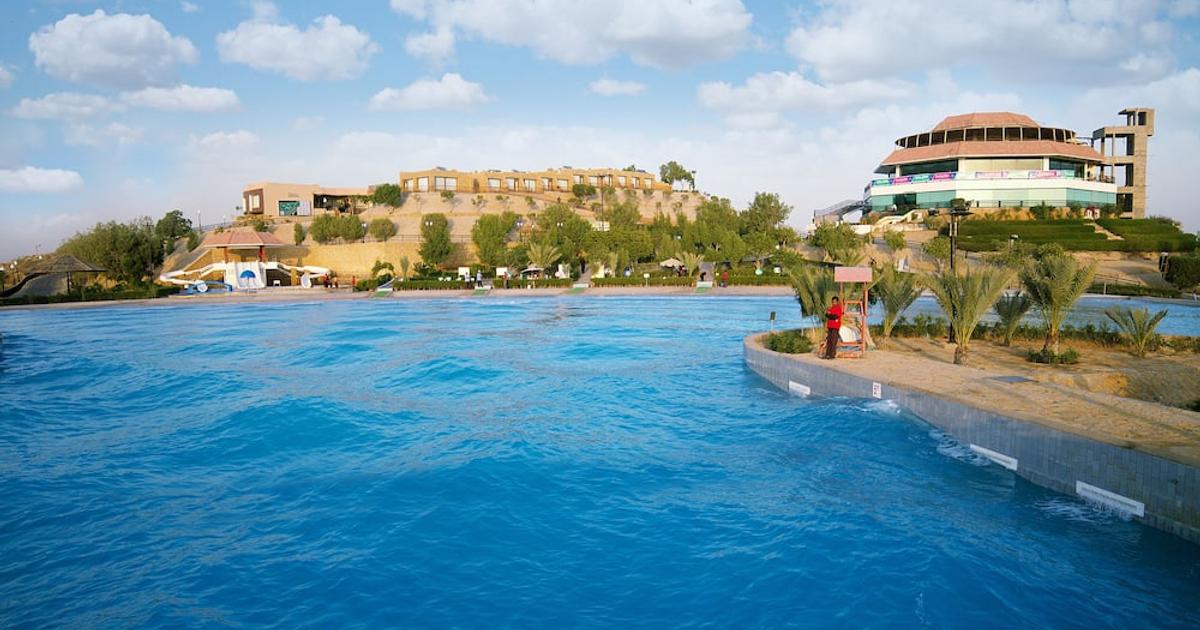 Dreamworld Resort, Hotel & Golf Course from $88. Karachi Hotel Deals & Reviews - KAYAK