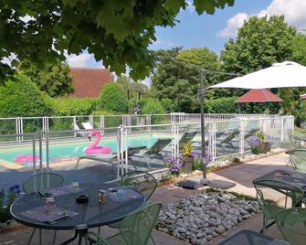 ibis Styles Tours Sud - Chambray-lès-Tours - Pool