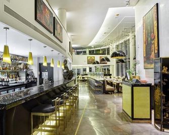 Crowne Plaza London - Battersea - לונדון - בר