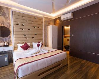 Nachi Grand Residency - Kottaiyur - Bedroom