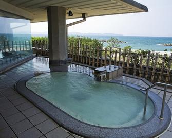 Kaike Grand Hotel Tensui - Yonago - Pool