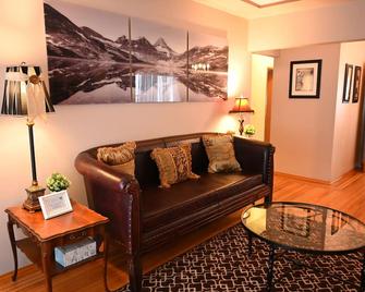 Scenic and Radiant Haven in the Heart of Vancouver - Vancouver - Sala de estar