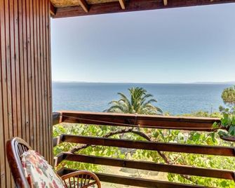 Assos Terrace Hotel - Behram - Balcony