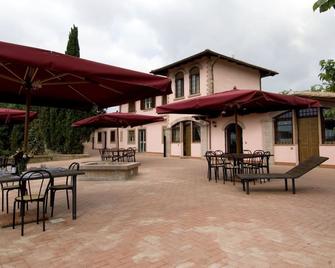Farm Sinisi - Cerveteri - Patio