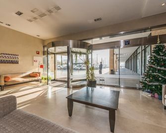 Hotel Mercader - מדריד - לובי