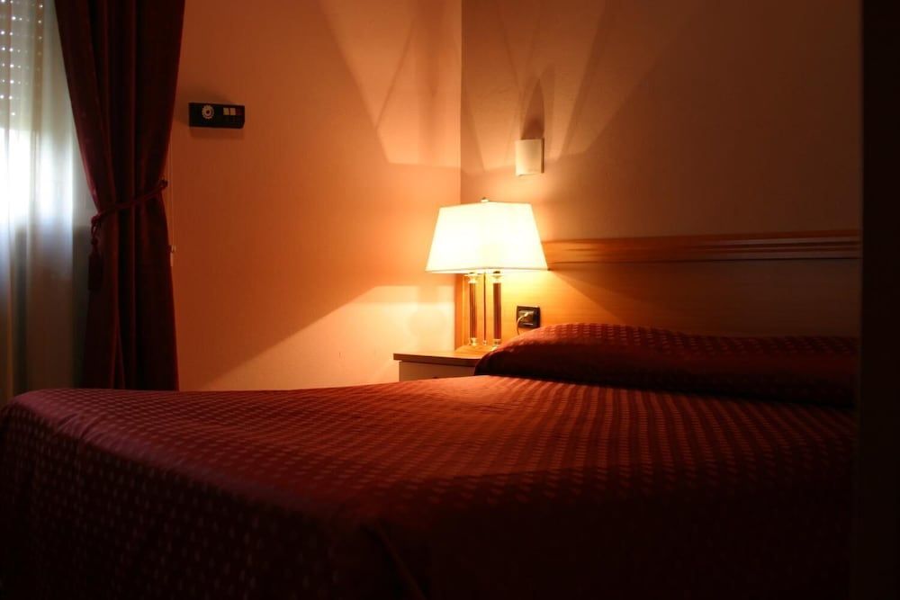 Air Hotel