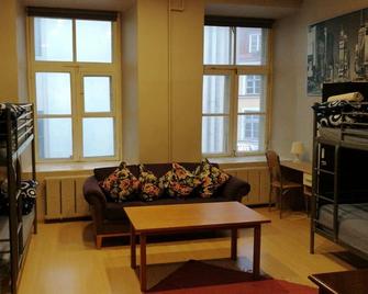 Zinc Old Town Hostel - Tallinn - Living room