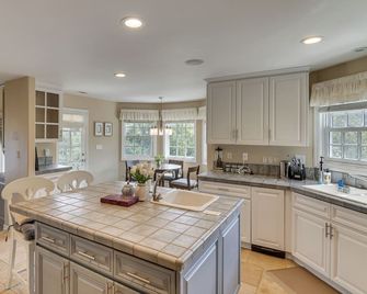 Combined Retreat w/ Epic Views in Simi Valley! - Simi Valley - Küche