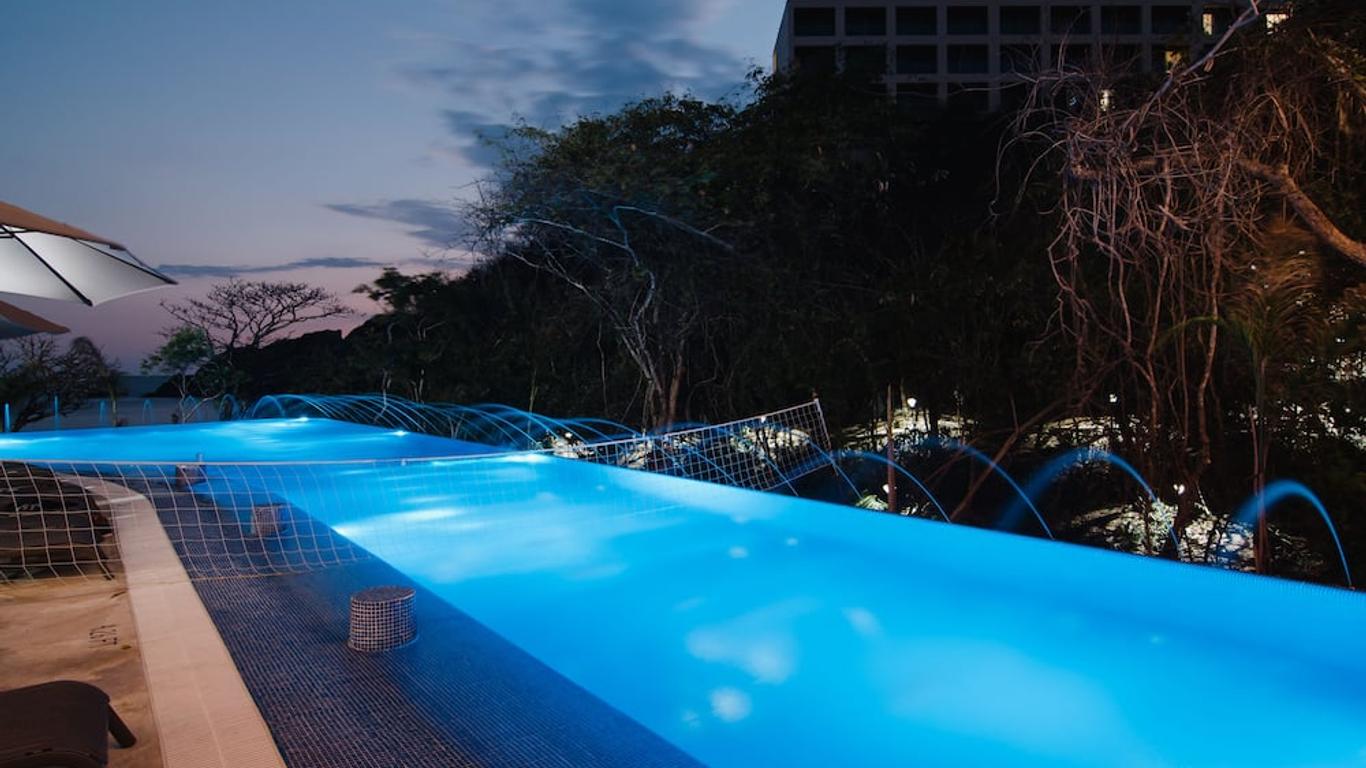 Isla Natura Beach Huatulco