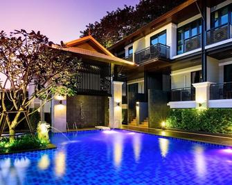 尤塔卡住宅酒店 - 曼谷 - 曼谷 - 游泳池