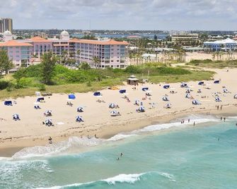 Palm Beach Shores Resort ~ Two Bedroom Oceanfront Suite Singer Island, Tiki Bar - Palm Beach Shores - Plage