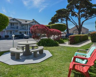 Cayucos Beach Inn - Cayucos - Patio