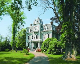 Queen Anne Inn - Annapolis Royal