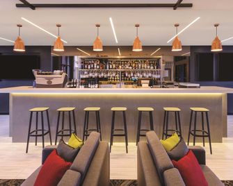 Travelodge Hotel Sydney Airport - סידני - בר