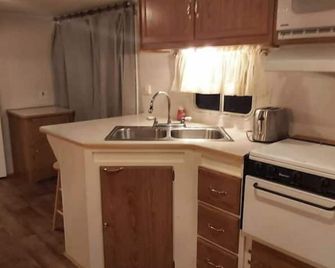 Sdd Camping, Trailer 1, Terry - Clarence-Rockland - Cocina