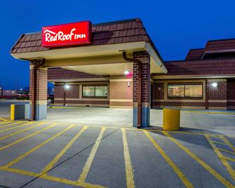 Red Roof Inn & Conference Center Wichita Airport - Wichita - Building